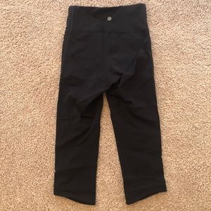 Lululemon cropped pants